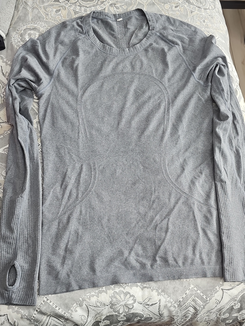 Lululemon Swiftly Tech Gray Seamless Long-Sleeve Performance Tee